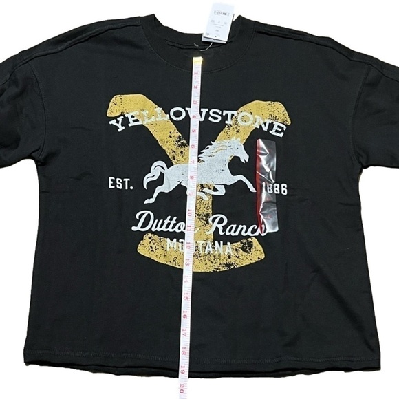 Yellowstone Dutton Ranch Pull Over Women’s (Sz XS) - Picture 6 of 6